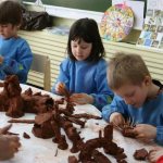 Children sculpt